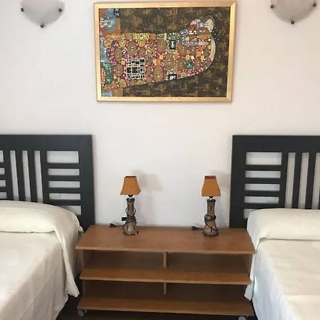 Stunning Views To The Sea / Center