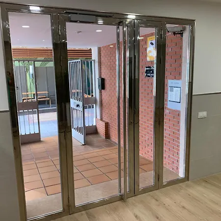 Stunning Views To The Sea / Center *