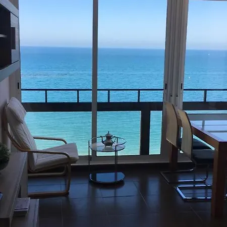 Апартаменты Stunning Views To The Sea / Center Фуэнхирола